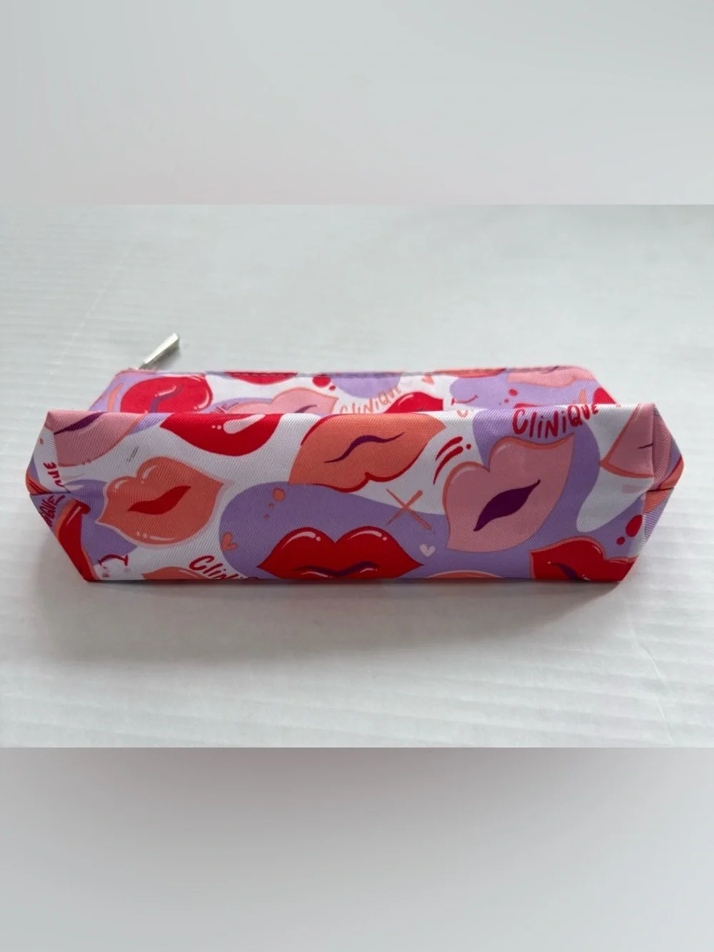 Clinique lips print